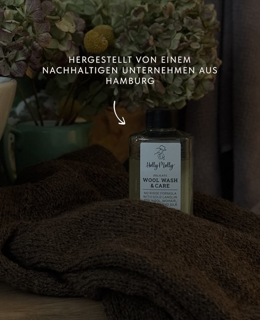 Sanftes, lanolinhaltiges Feinwaschmittel für Wolle, Kaschmir, Mohair und Seide, dermatologisch getestet, geruchslos, tierversuchsfrei, ideal zur schonenden Pflege empfindlicher Naturfasern
