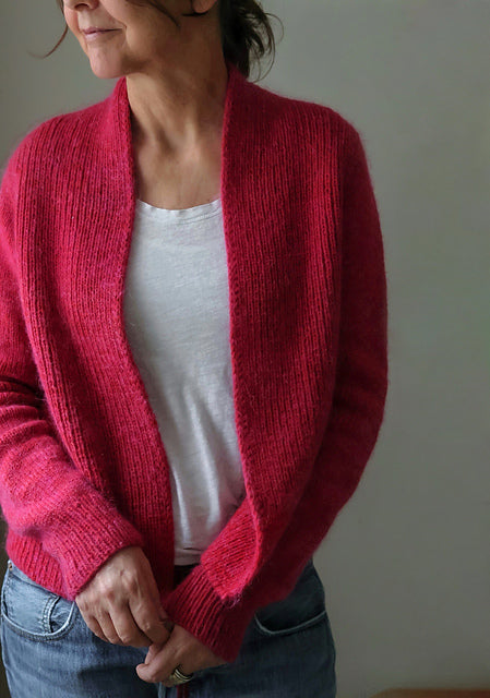 Rebel Cardigan von Ankestrick stricken mit Wolle Mokosh von Hey Mama Wolf