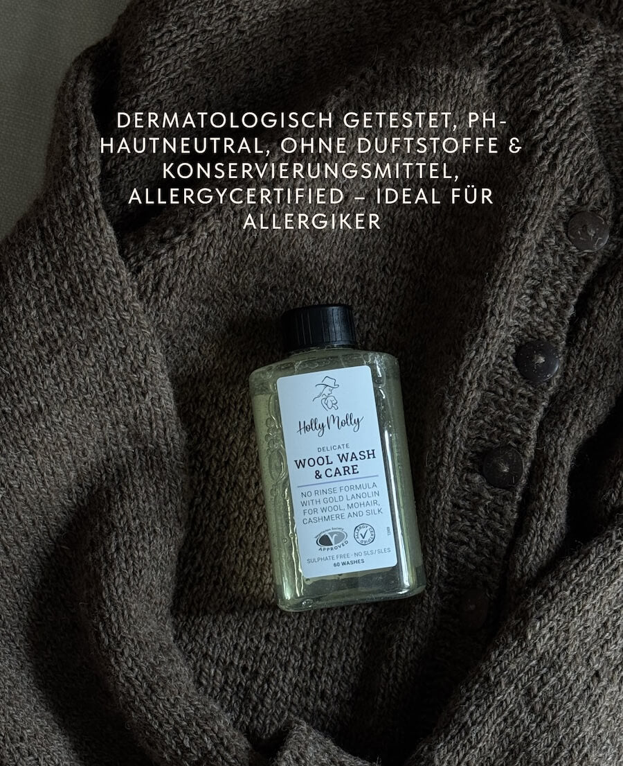 Sanftes, lanolinhaltiges Feinwaschmittel für Wolle, Kaschmir, Mohair und Seide, dermatologisch getestet, geruchslos, tierversuchsfrei, ideal zur schonenden Pflege empfindlicher Naturfasern